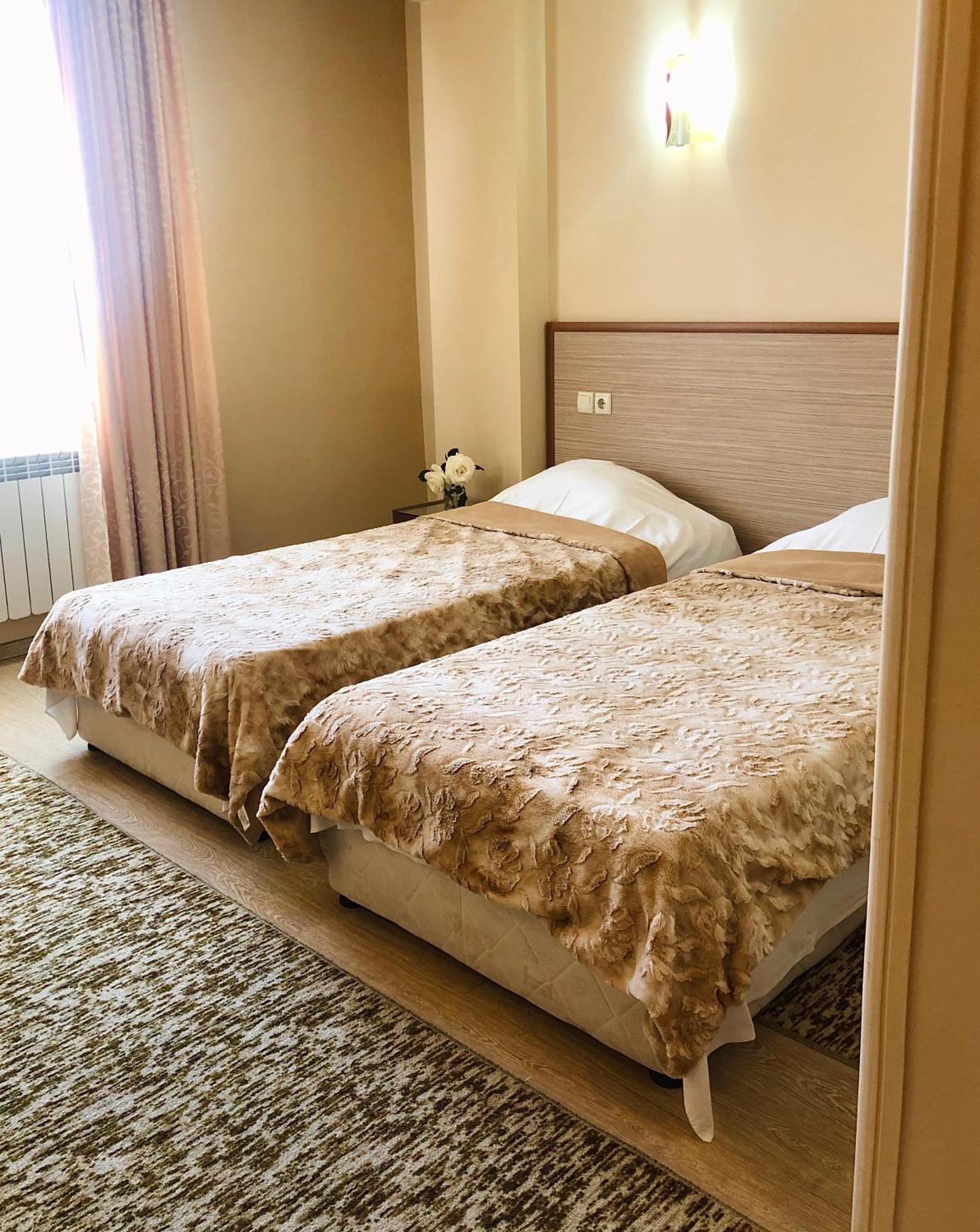 פטריך Elena Hotel מראה חיצוני תמונה